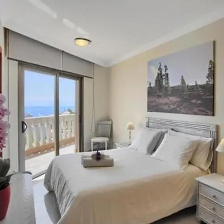 Luxe Happy Holidays & Private Pool Villa Puerto de Santiago (Tenerife)