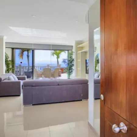 Villa Luxe Happy Holidays & Private Pool